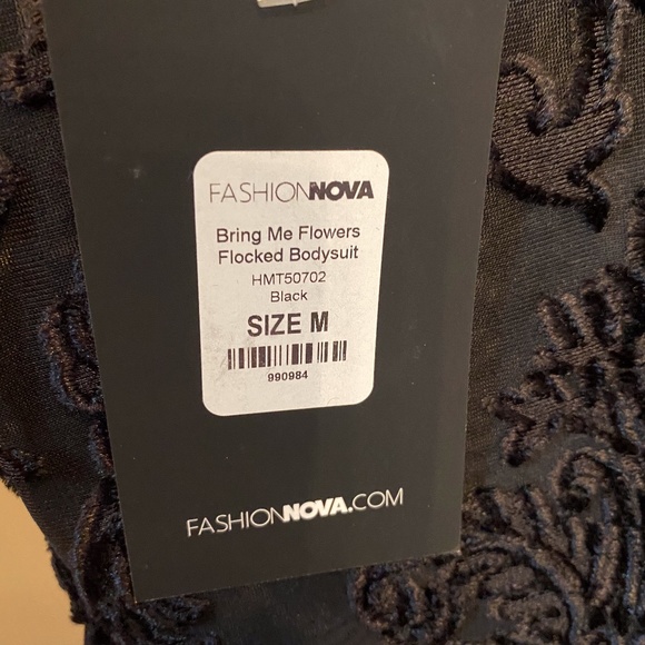 Black low back body suit with velvet design size M - Picture 3 of 3